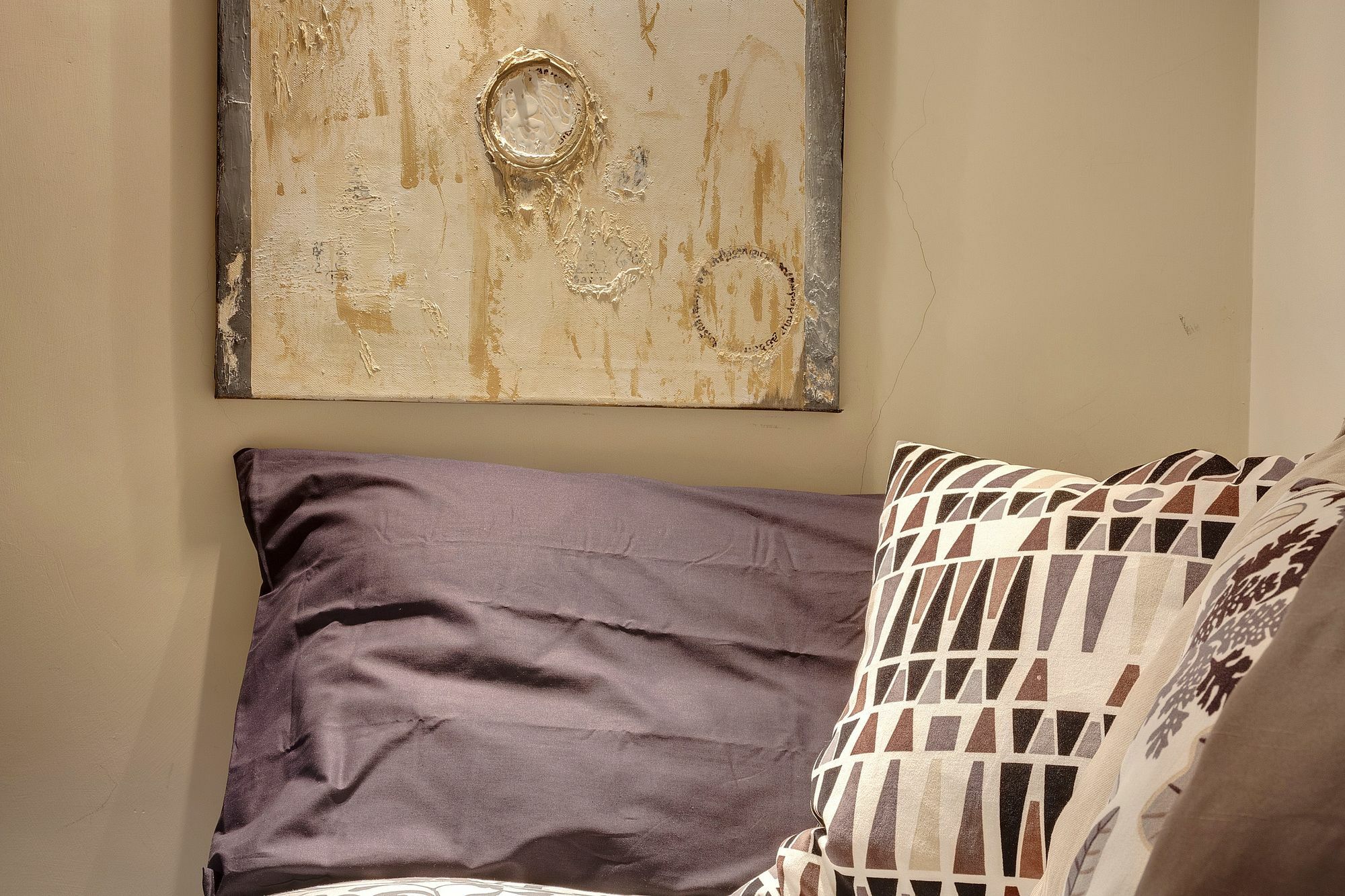 Sharing Apartment Rom